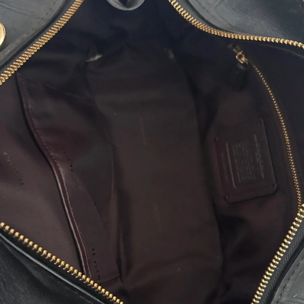 Coach Elegant Black Leather Handbag